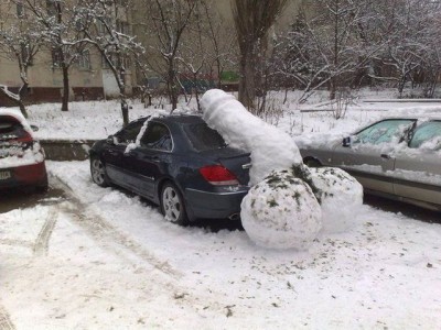 член из снега.jpg