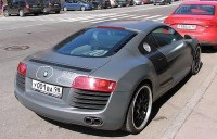Audi-R8-BMW-2.jpg