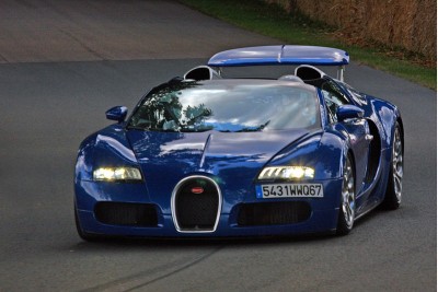 800px-BugattiVeyronGrandSport.jpg